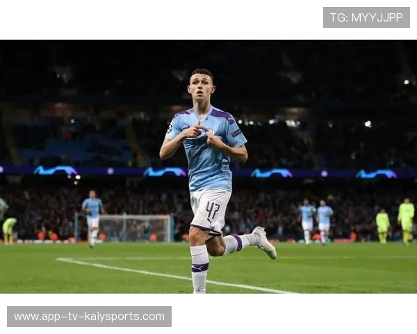 福登25岁158天创曼城队史最年轻英超200场纪录，曼城创造英超最高分夺冠